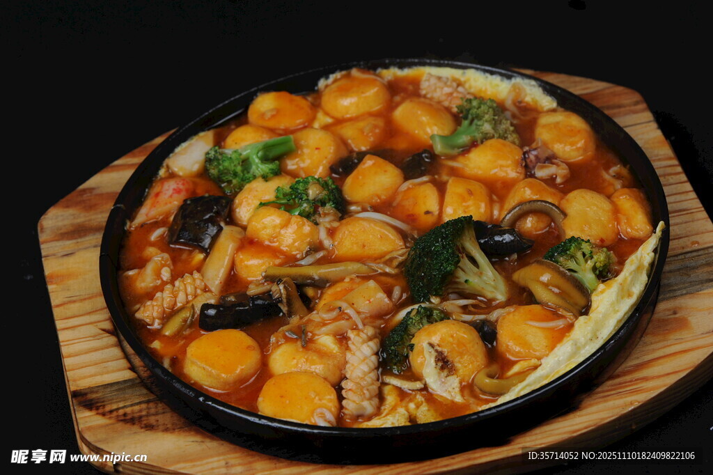 鐵板美味蔬菜雞肉料理