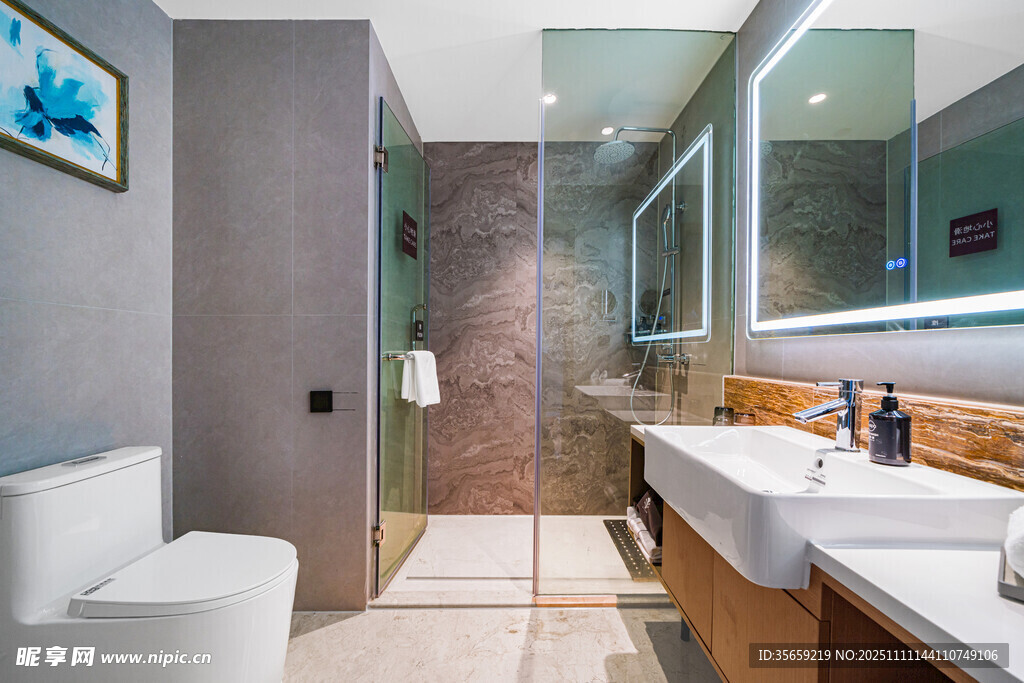 現(xiàn)代簡約風衛(wèi)生間設(shè)計