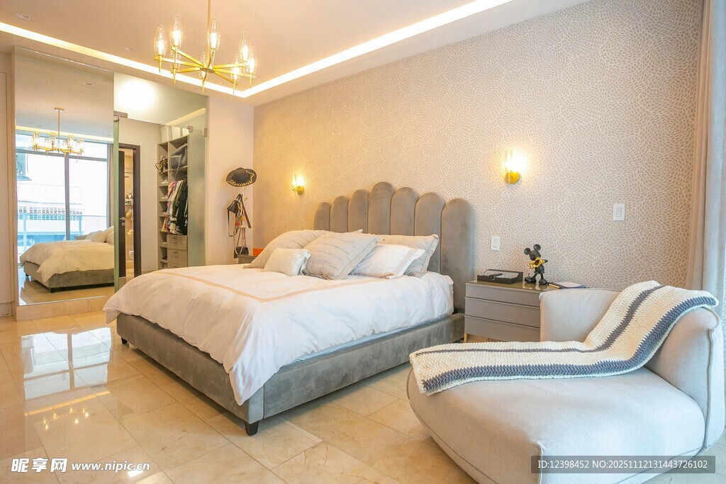 現(xiàn)代簡約風(fēng)格豪華臥室