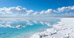 夢(mèng)幻藍(lán)白鹽湖美麗風(fēng)光
