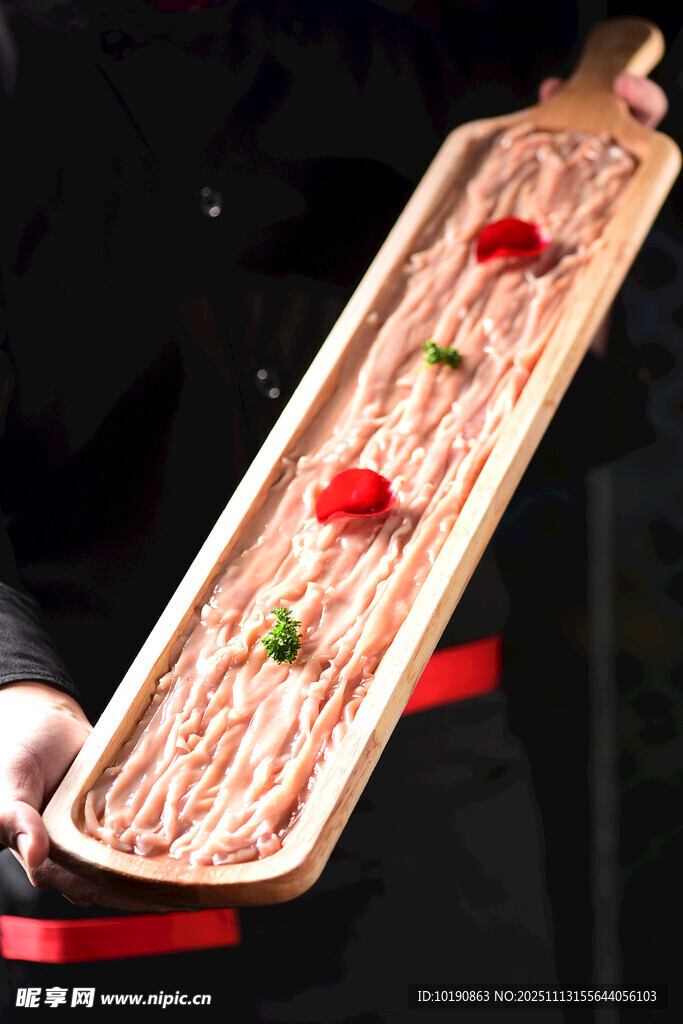 精美擺盤的特色鴨腸