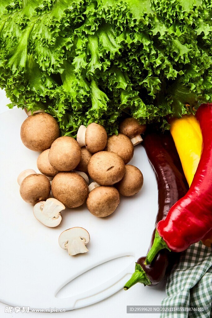 新鮮蔬菜與堅(jiān)果組合