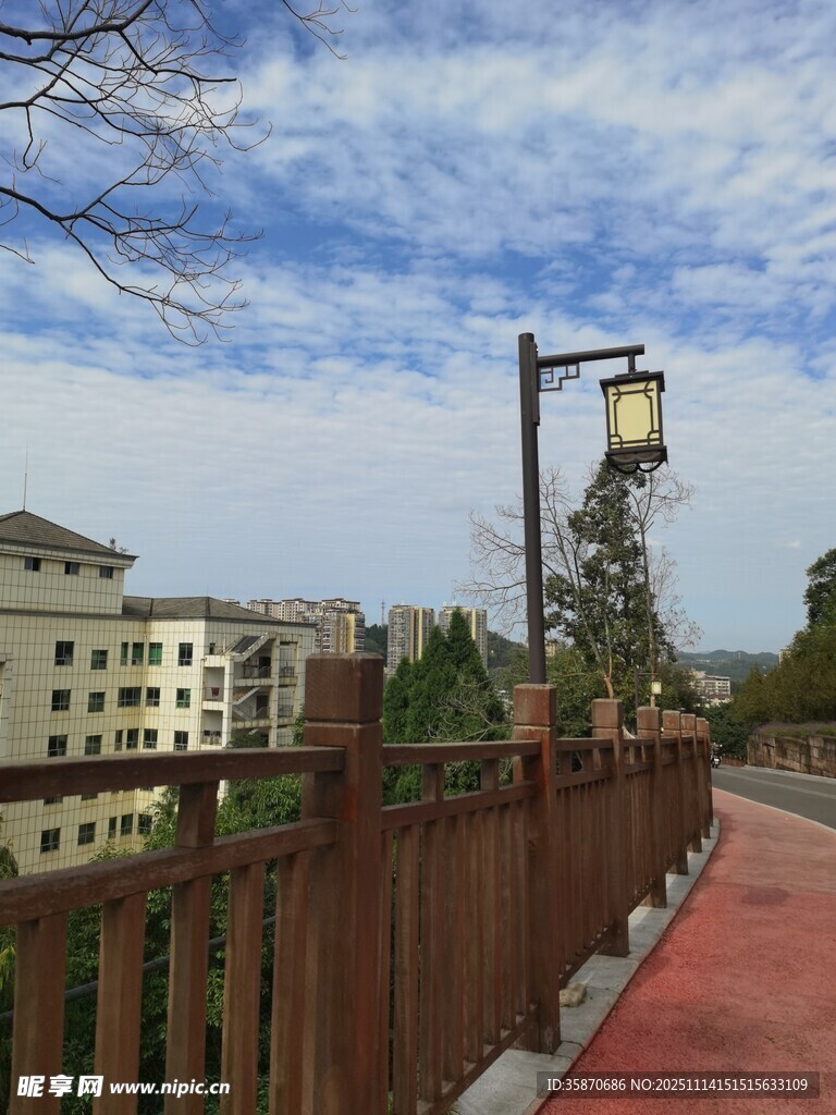 小區(qū)步道風(fēng)景