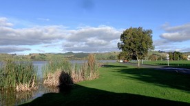 新西蘭亨得利湖畔風(fēng)景