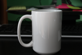 酒杯酒瓶水杯圖片