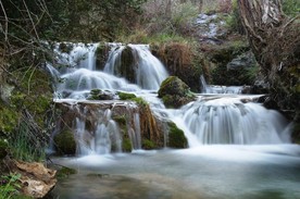 林间山水图片