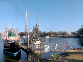 黃金海岸漁船碼頭風(fēng)景