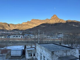磁家务后山