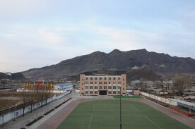 操场上天空