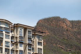 小区远山
