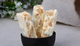 牛軋?zhí)?/>
</a>
<div id=