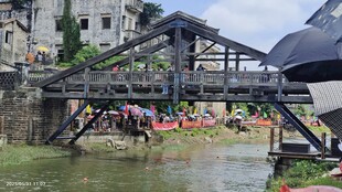 合浦惠愛(ài)橋古橋橫跨綠水