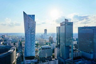 现代都市摩天大楼景观