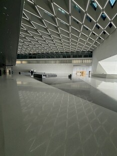 现代风格宽敞室内空间