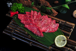 新鮮牛肉刺身