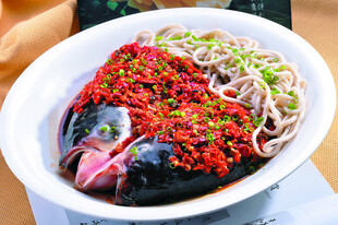 蕎面饸饹剁椒魚頭