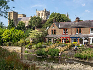 河畔歐式小鎮(zhèn)風(fēng)光