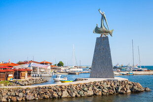 海邊風(fēng)車景觀