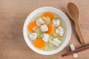 蔬菜肉丸汤