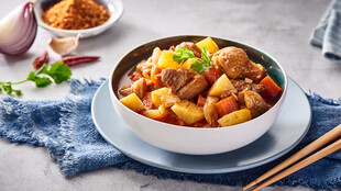 土豆炖鸡块