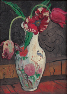 花瓶中綻放的多彩花卉