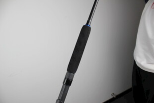 黑色手柄長桿工具特寫