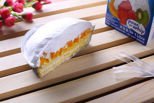 美味奶油蛋糕搭配飲品