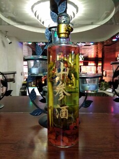 室內(nèi)綠植裝飾的復(fù)古玻璃瓶