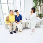 一家三口照相