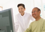 俩老人上网