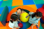 幼儿园儿童玩耍