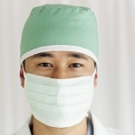 戴口罩男医生