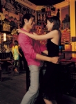 夜店共舞男女