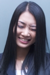 闭眼睛微笑