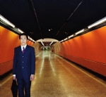 地铁站商务男性