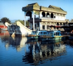 石舫水景