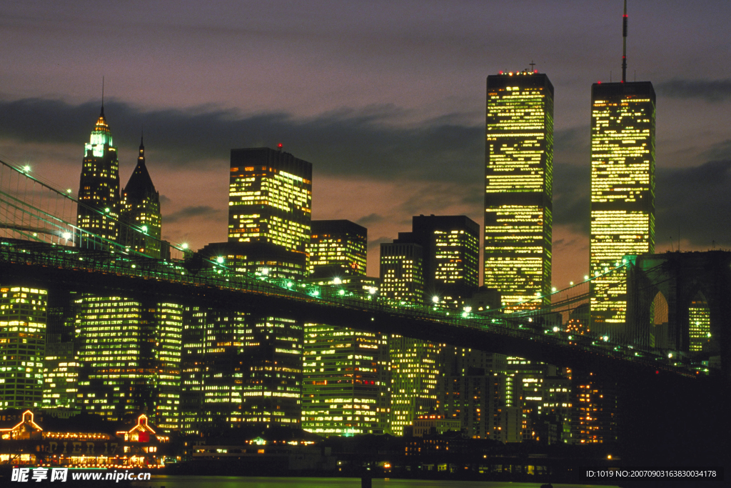 纽约布鲁克林大桥夜景