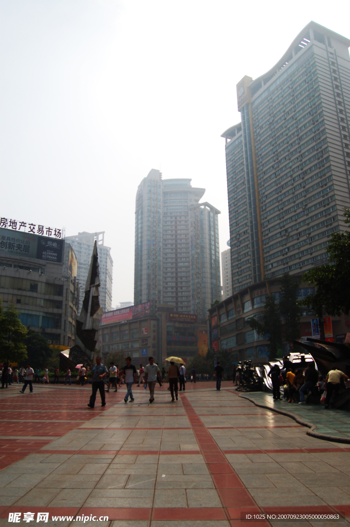 晚霞，在城市