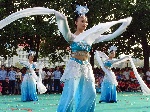 中国宜昌三峡国际旅游节上演浓郁中国风情艺术表演
