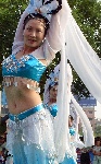 中国宜昌三峡国际旅游节上演浓郁中国风情艺术表演