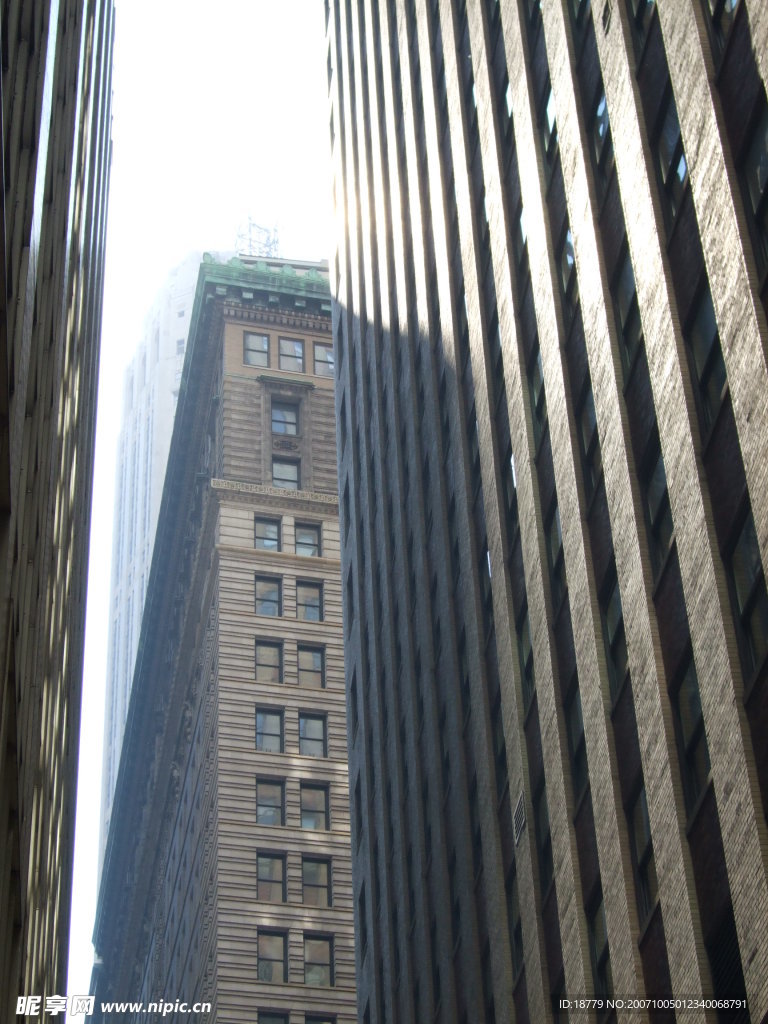 华尔街旁的高楼