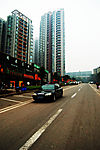 城市奔驰的早晨