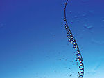 水