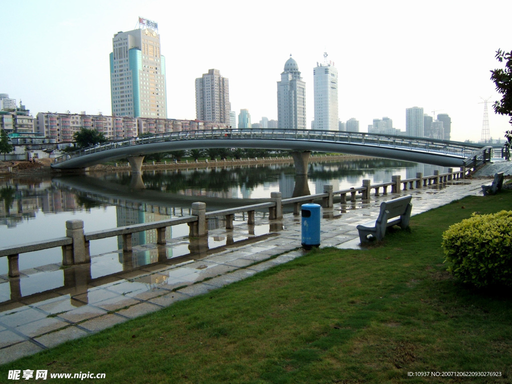 岸边风景