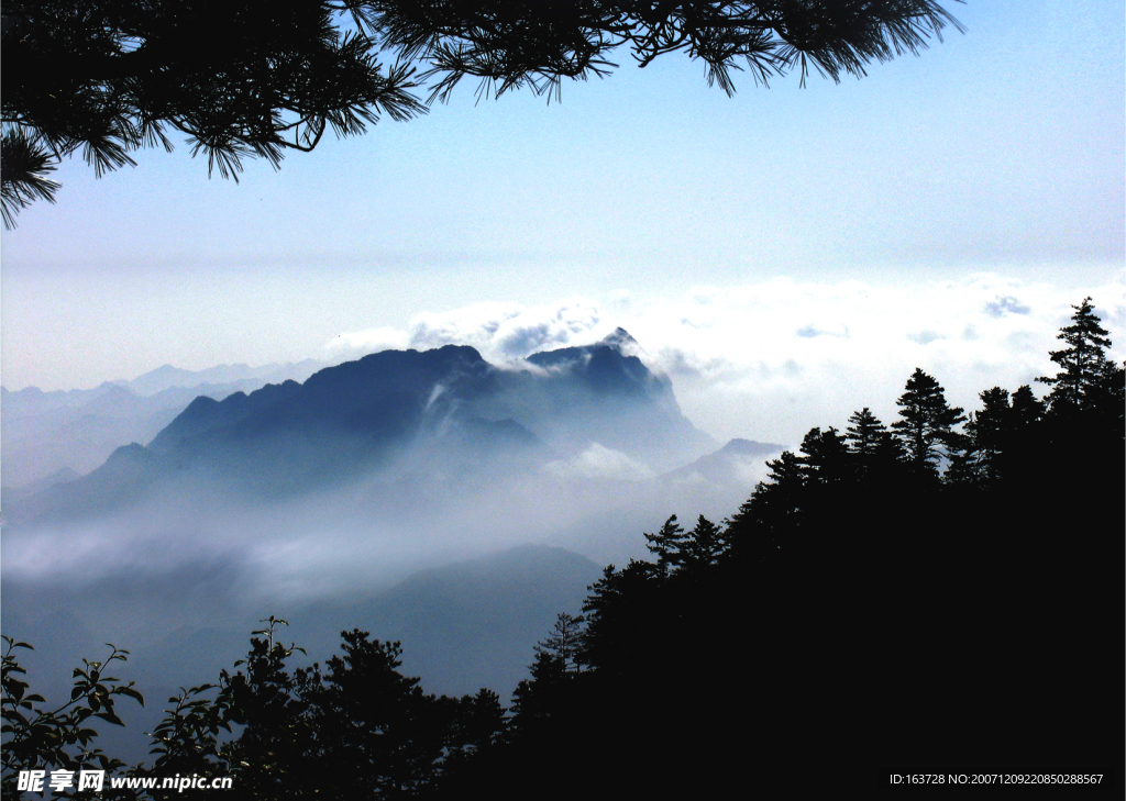 神秘天竺山全景