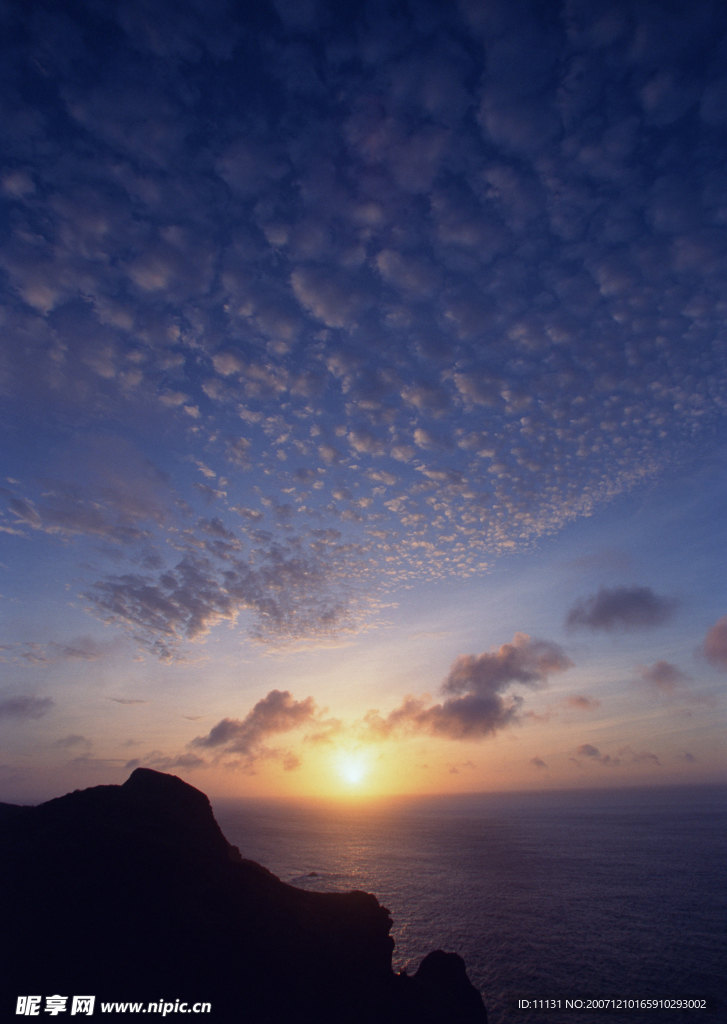 天空 彩云