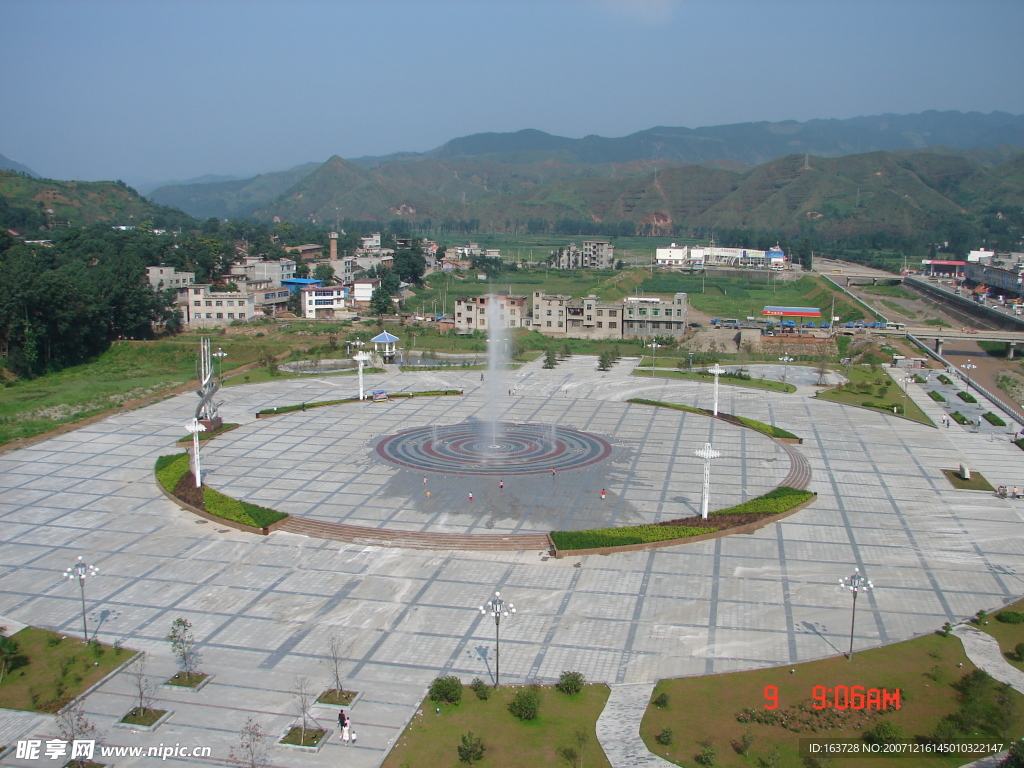 陕西省山阳县广场