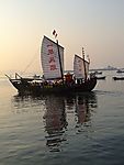 海中帆船