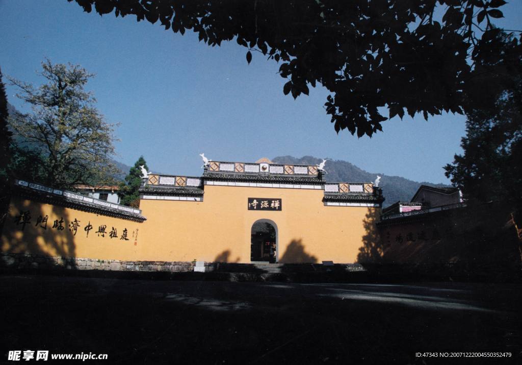 寺庙大门