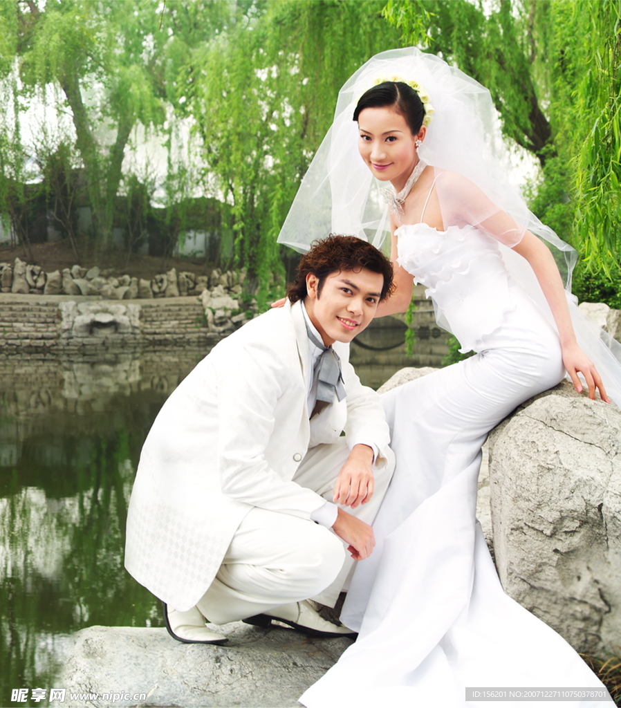 婚纱礼服